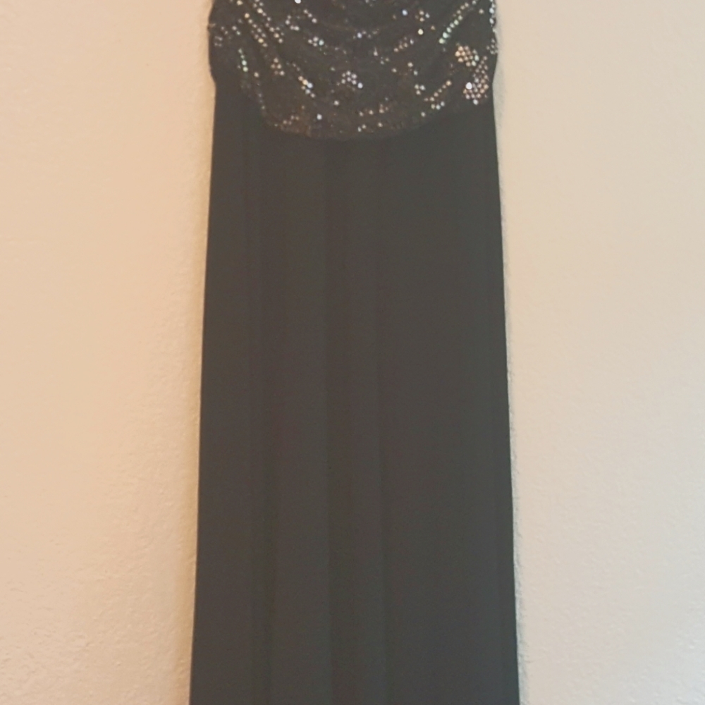 BLACK DRESS SIZE 4P